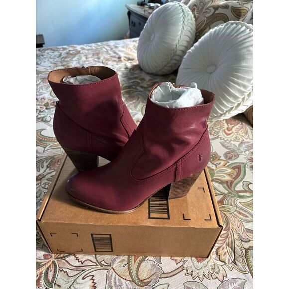 NIB Frye Essa Bootie - Picture 4 of 6